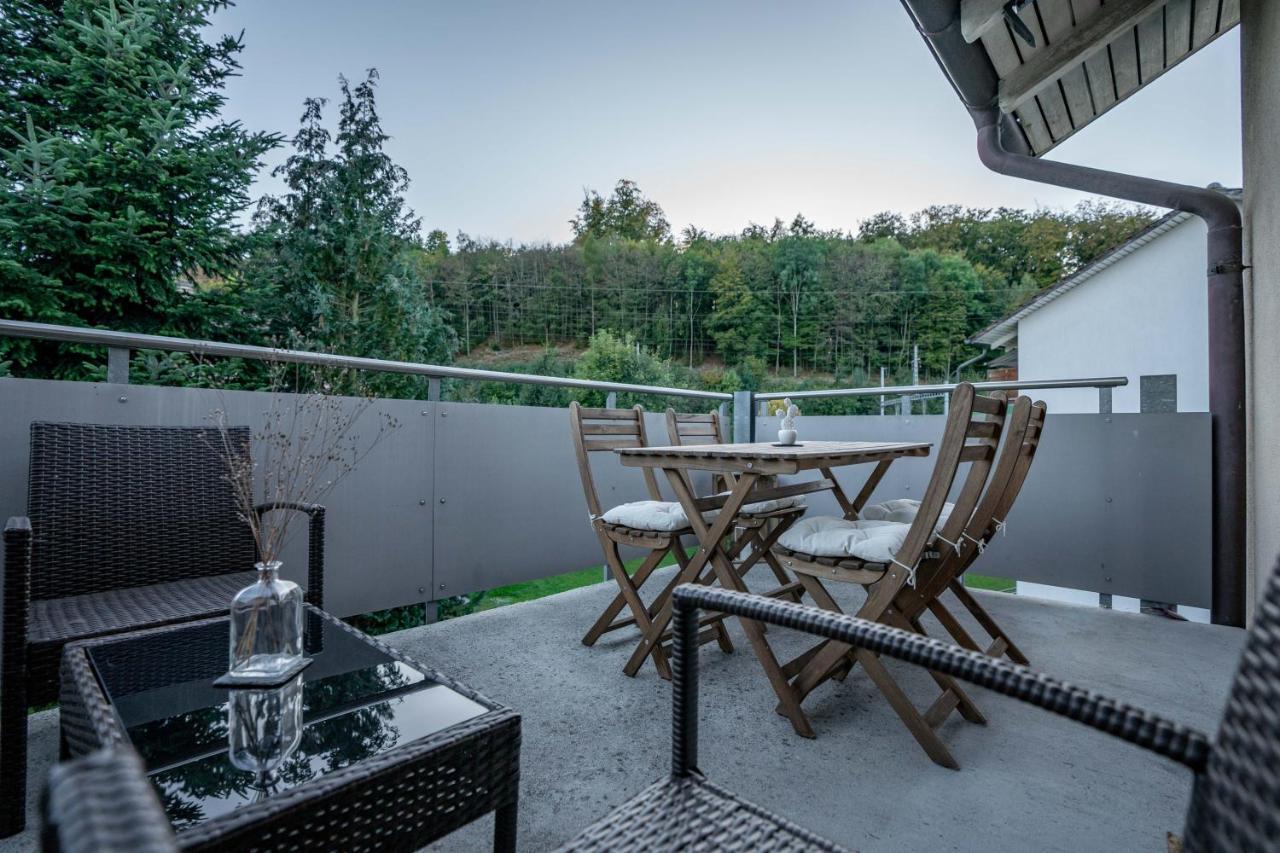 Moderne Wohnung Mit Parkplatz - Top Floor Ostermundigen Екстер'єр фото